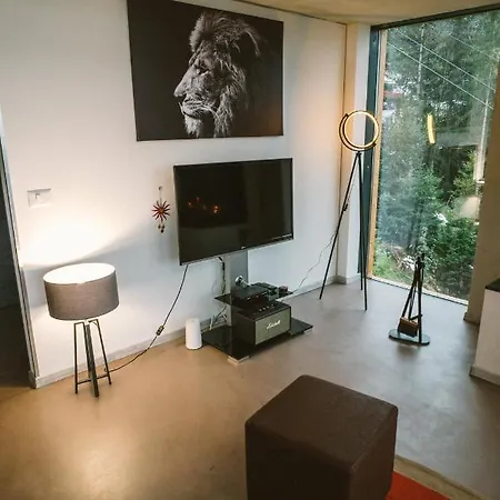 Chalet 360° - Ski In, Ski Out Chalet