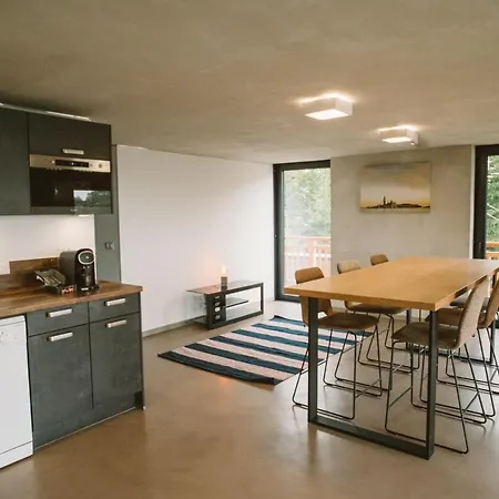 Chalet 360° - Ski In, Ski Out Chalet